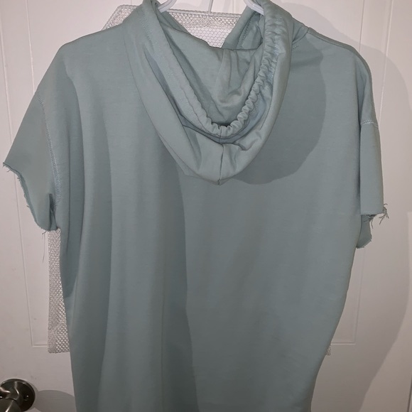 - Sleeveless hoodie - Picture 4 of 4